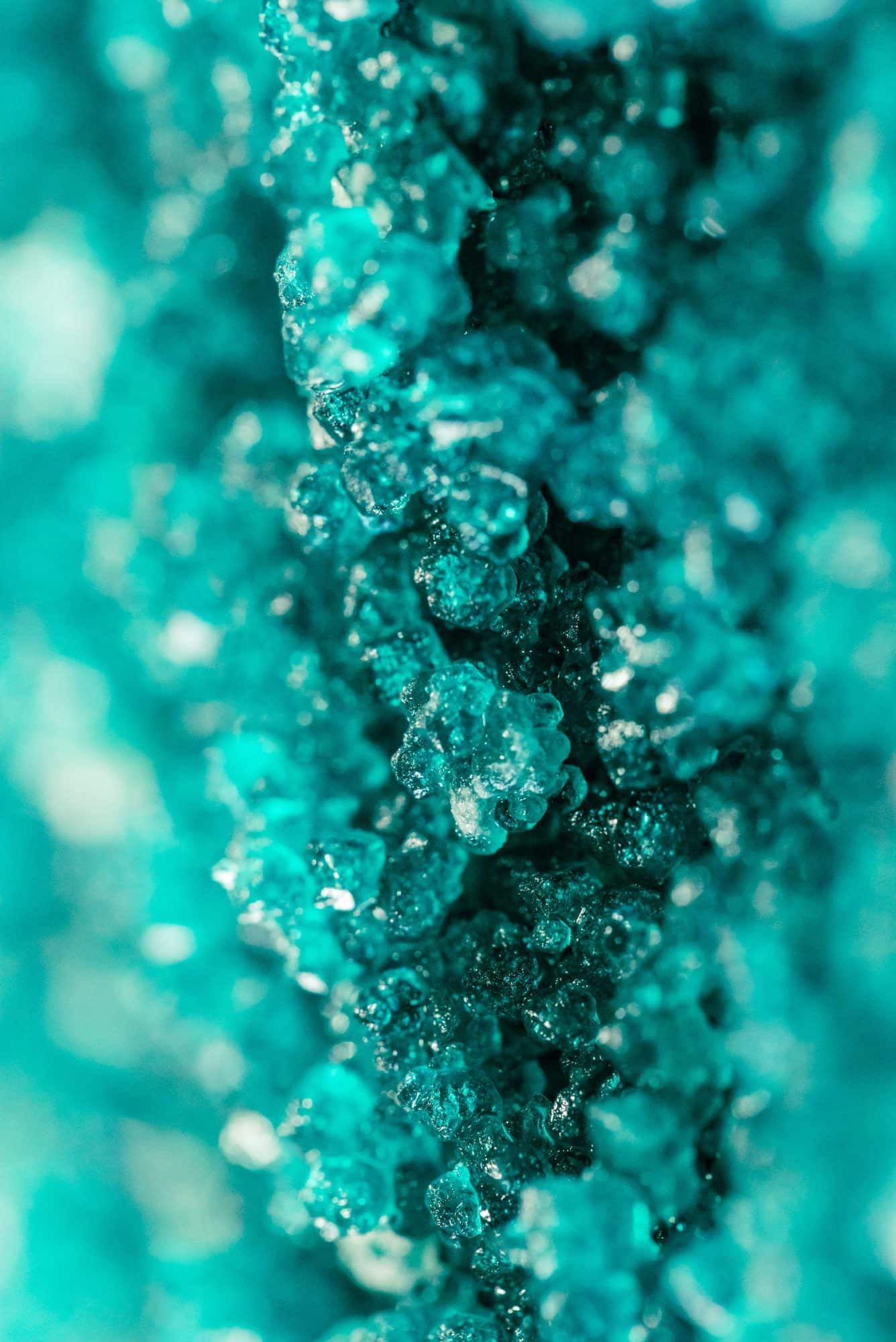 крупный план кучи сульфатов металлов